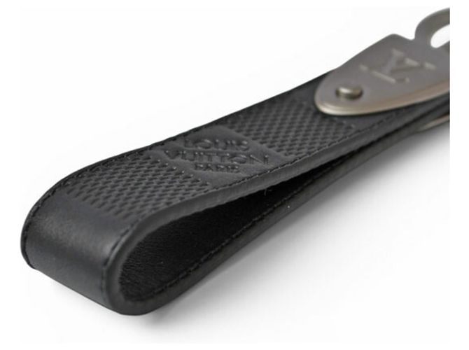 Chaveiro Louis Vuitton Damier Infini Preto - vista 4