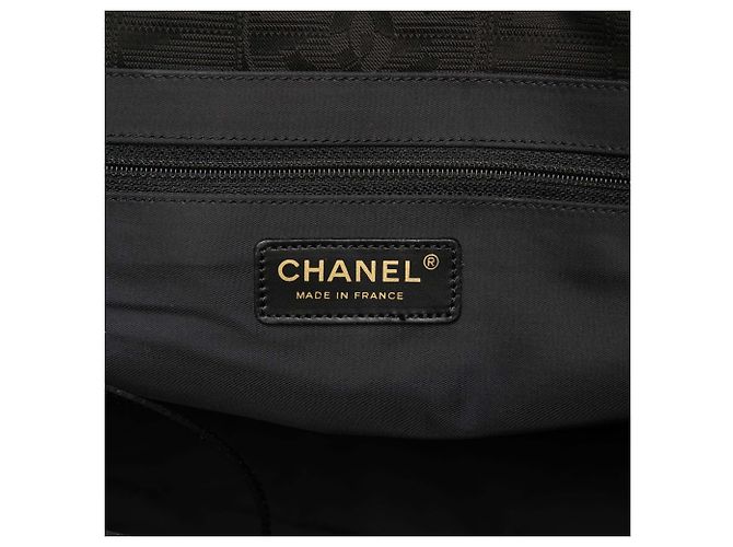 Tote in nylon Chanel Black New Travel Line Nero - vista 5