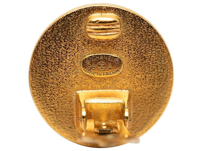 Orecchini a clip Chanel Gold CC placcati oro con perle finte intrecciate e smalto D'oro - vista 3