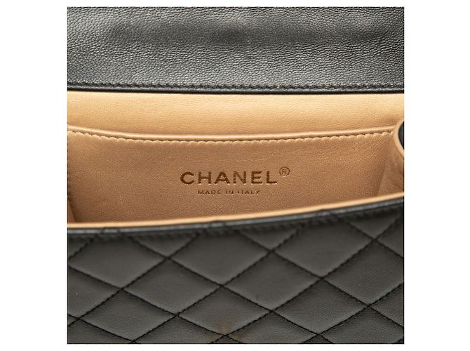 Chanel Black Small Lambskin Chic Pearls Flap Nero - vista 5