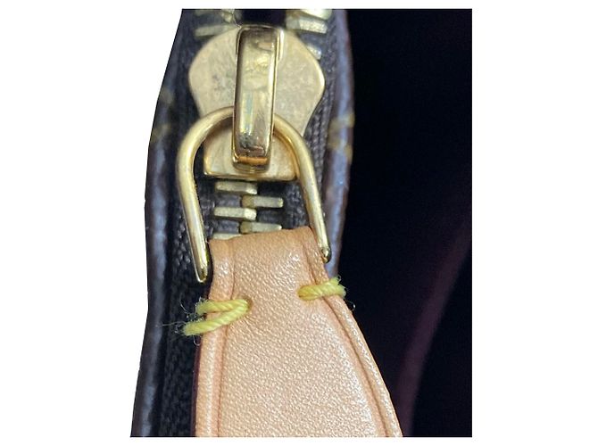 Louis Vuitton Marrone Monogram Montaigne MM - vista 8