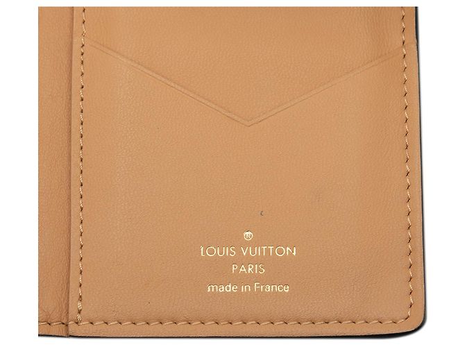 Capucines Louis Vuitton Black Taurillon Capucine Vertical Wallet - view 6