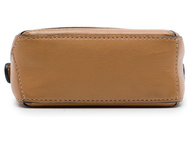 LOEWE Nano Puzzle Satchel aus braunem Kalbsleder Hellbraun - Ansicht 3