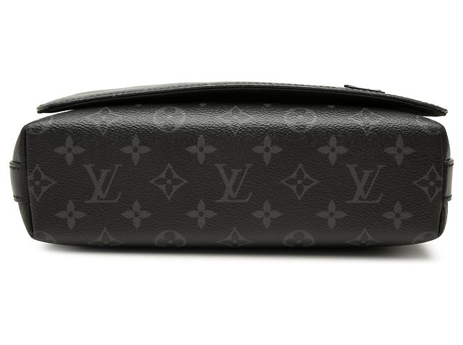 Louis Vuitton District PM Monogram Eclipse negro - vista 3