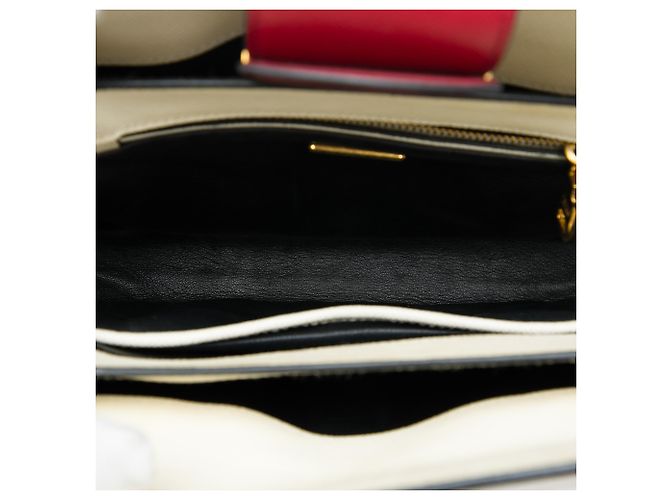 Prada Mini Saffiano Handtas in Weiß mit Drehsverschluss Roh - Ansicht 4