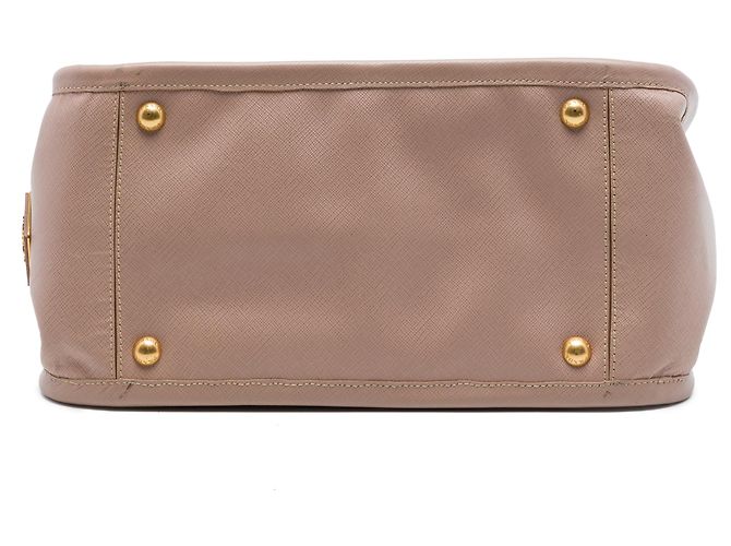 Prada Saffiano Lucido Top Handle Frame Tote in Braun Fleisch - Ansicht 3