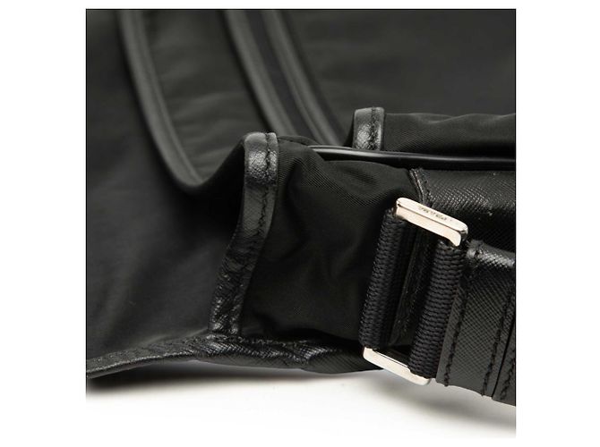 Prada Crossbody Shoulder Bag mit Triangle Logo-Plakette Schwarz - Ansicht 5