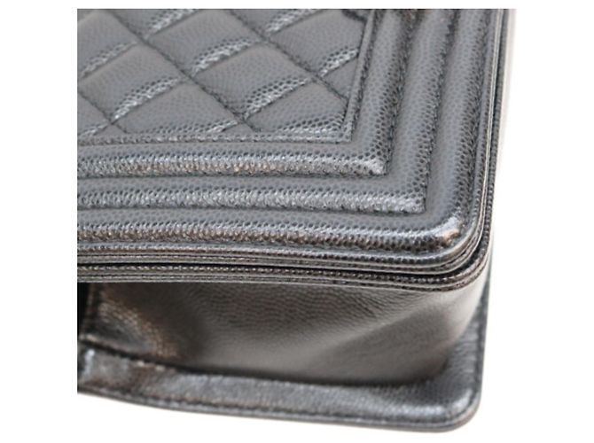 Chanel A67085 Caviar Boy Small Shoulder Bag Nero - vista 10