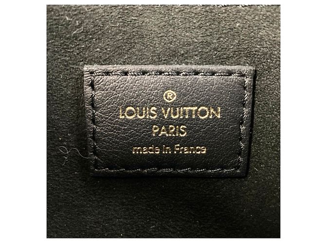 Bolsa Louis Vuitton Rocky BB Preto - vista 8