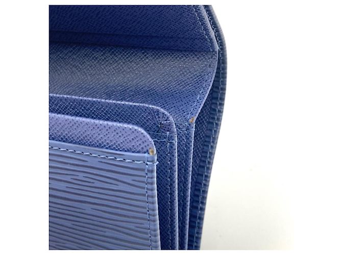 Louis Vuitton Blue Epi Leather Bi-Fold Wallet - view 10