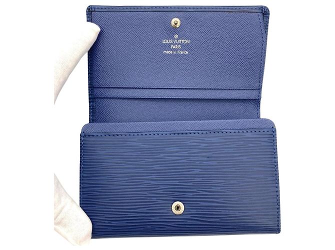Louis Vuitton Blue Epi Leather Bi-Fold Wallet - view 5
