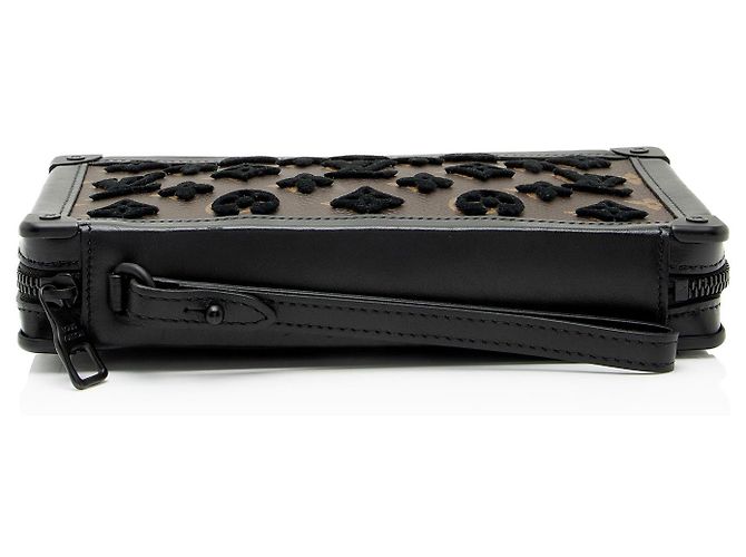 Clutch Soft Trunk in Monogram Canvas Louis Vuitton Tuffetage Nero - vista 4
