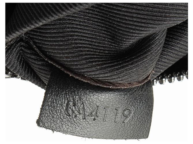 Louis Vuitton Tuffetage Monogram Canvas Triangle Messenger Nero - vista 6