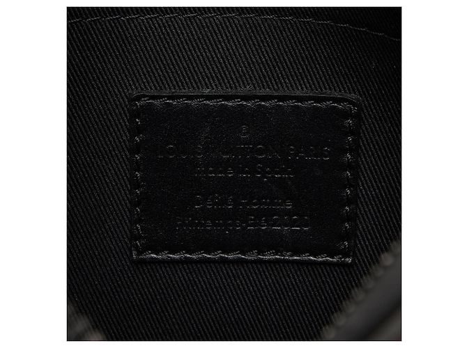 Louis Vuitton Tuffetage Monogram Canvas Triangle Messenger Nero - vista 8