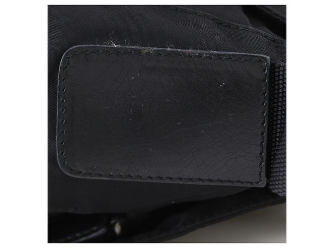 Prada Nylon Schultertasche Schwarz - Ansicht 10