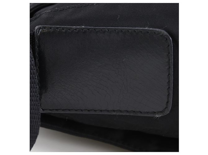 Prada Nylon Schultertasche Schwarz - Ansicht 11