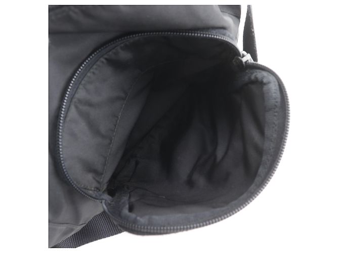 Prada Nylon Schultertasche Schwarz - Ansicht 7