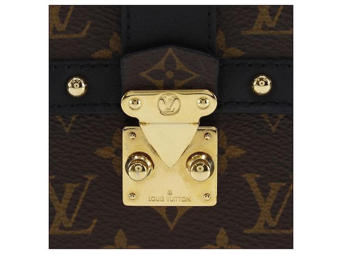 Bolsa de Ombro Pochette Trunk Vertical Louis Vuitton Marrom Monograma - vista 12
