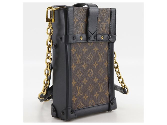 Bolsa de Ombro Pochette Trunk Vertical Louis Vuitton Marrom Monograma - vista 3