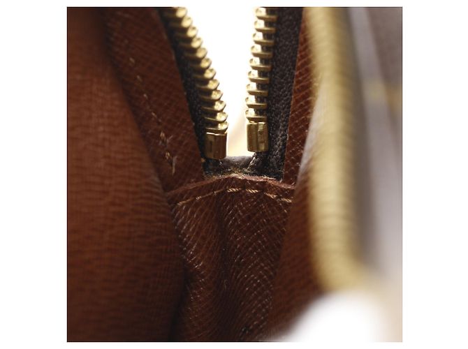 Borsa a Spalla Nile Louis Vuitton Marrone Monogramma - vista 8