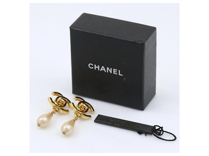 Orecchini Chanel Coco Mark Turnlock Motif - vista 10