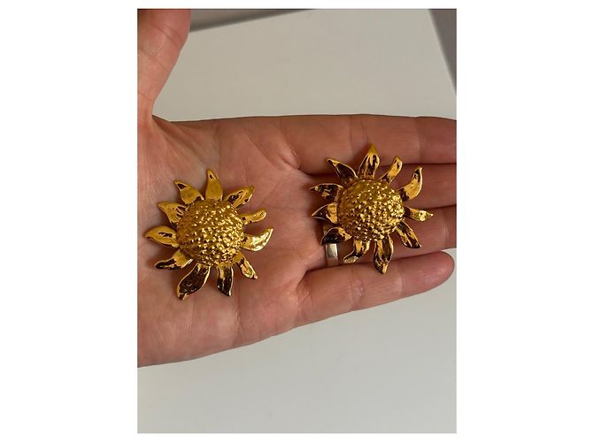 Orecchini a clip sole Yves Saint Laurent in metallo dorato D'oro - vista 2