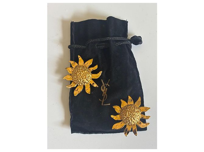 Orecchini a clip sole Yves Saint Laurent in metallo dorato D'oro - vista 9