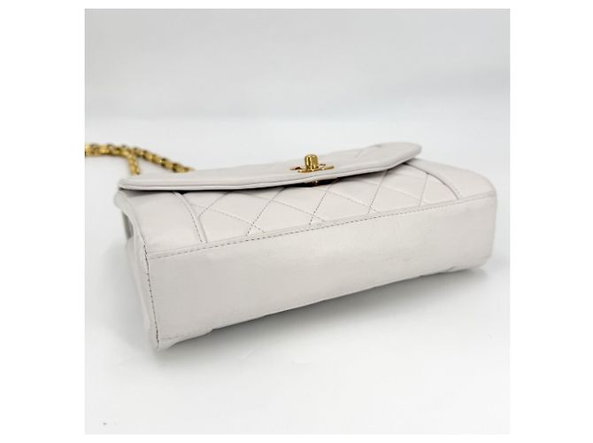 Borsa a Spalla Chanel Matelassé Diana Bianco - vista 3