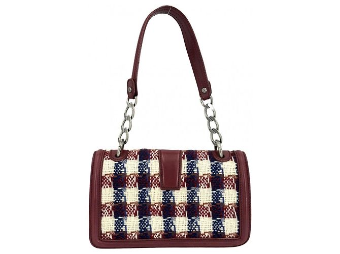 Borsa a tracolla Chanel in tweed rosso e pelle - vista 2