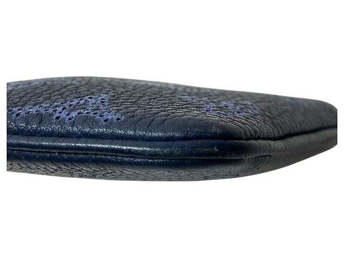Louis Vuitton Pochette Clé Mahina Blu navy - vista 6