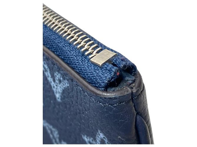 Louis Vuitton Pochette Clé Mahina Blu navy - vista 8