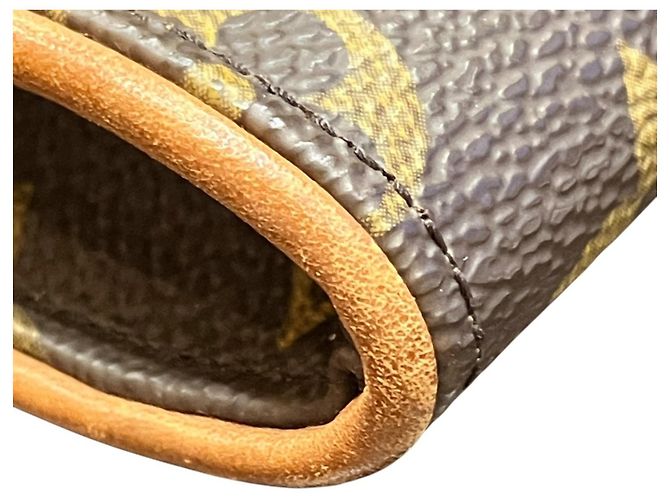 Borsa a Spalla Louis Vuitton Pochette Twin GM Marrone - vista 7