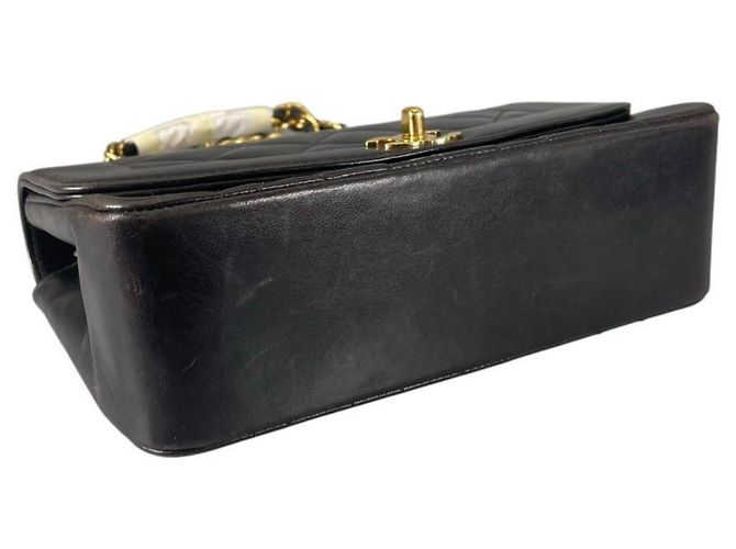 Borsa a tracolla con catena Chanel Diana 22 Nero - vista 3