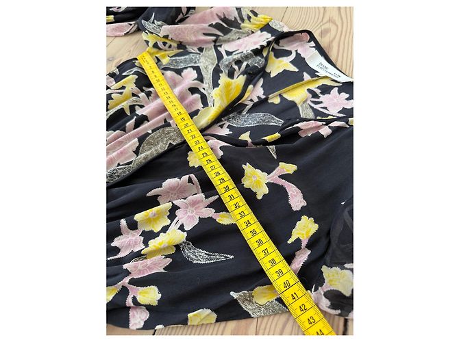 Diane Von Furstenberg Mono de Seda Estampado Floral Negro Rosa Amarillo - vista 12