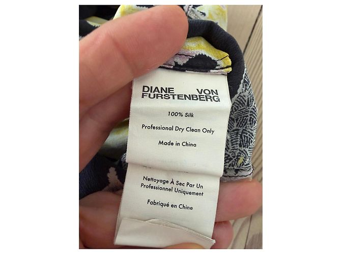Diane Von Furstenberg Mono de Seda Estampado Floral Negro Rosa Amarillo - vista 9