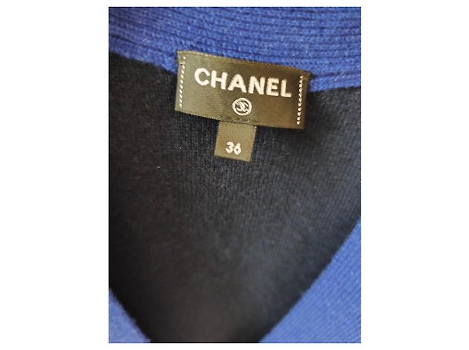 Chanel Kaschmir-Cardigan Marineblau CC-Logo - Ansicht 3