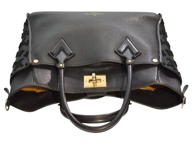 Louis Vuitton On My Side MM Sac Cabas Monogram Tufted Veau Cachemire Noir - vue 5