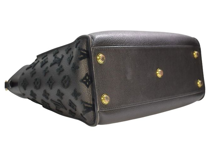 Louis Vuitton On My Side MM Sac Cabas Monogram Tufted Veau Cachemire Noir - vue 7
