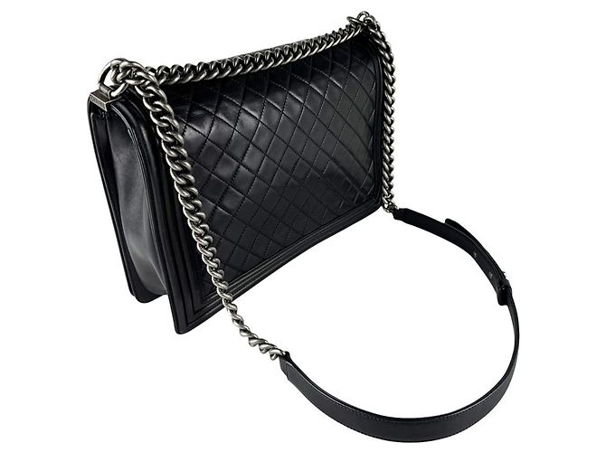 Borsa a tracolla Chanel Boy in agnello Large Nero - vista 10