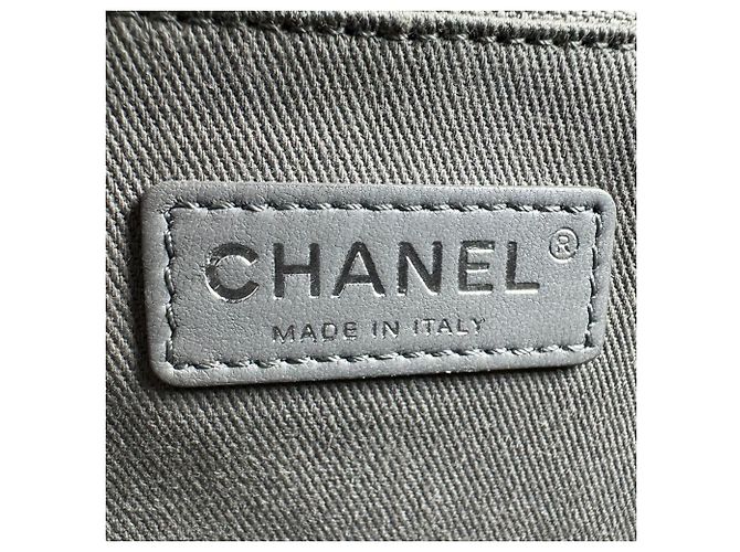 Borsa a tracolla Chanel Boy in agnello Large Nero - vista 12