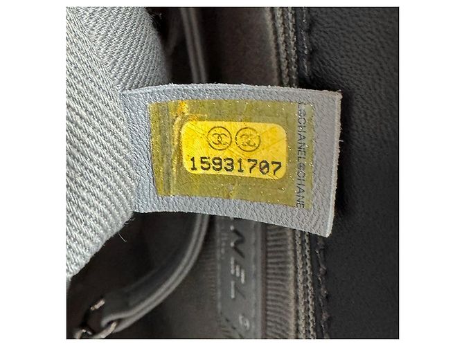 Borsa a tracolla Chanel Boy in agnello Large Nero - vista 13