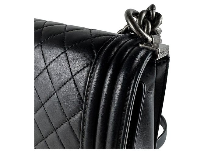 Borsa a tracolla Chanel Boy in agnello Large Nero - vista 6
