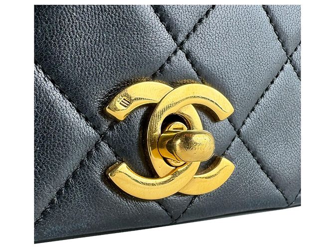 Borsa a tracolla Chanel in agnello nero - vista 11