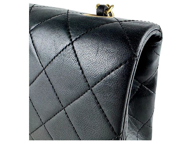 Borsa a tracolla Chanel in agnello nero - vista 6