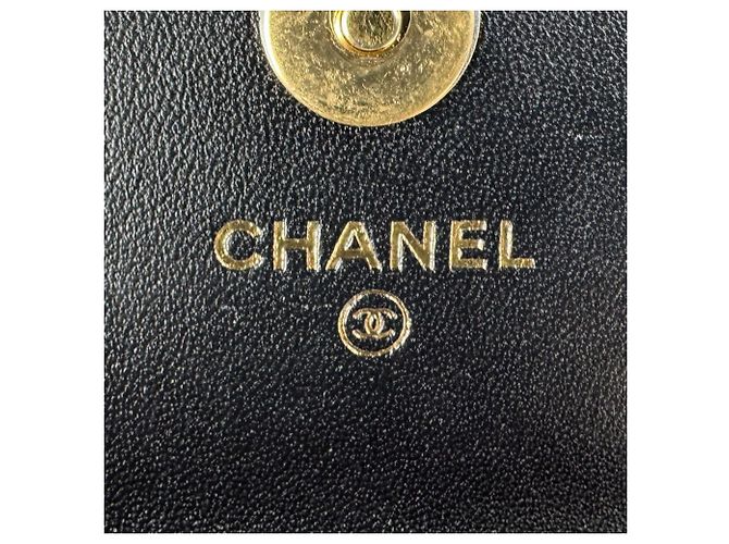 Chanel Pochette aus schwarzem Leder - Ansicht 11