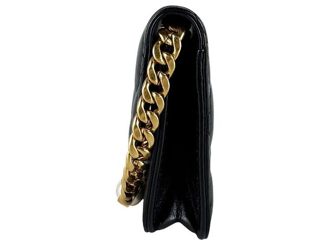 Chanel Pochette aus schwarzem Leder - Ansicht 2