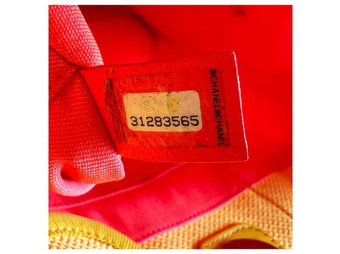 Borsa CHANEL Deauville PM in tela Rosa Giallo - vista 13