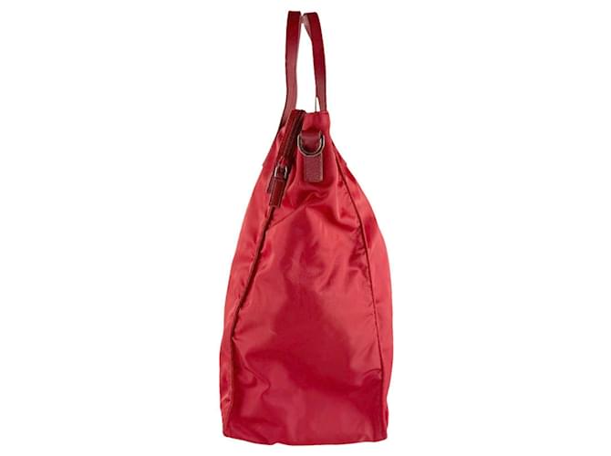 Borsa a tracolla in nylon Prada rossa Rosso - vista 2