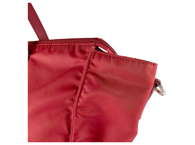 Borsa a tracolla in nylon Prada rossa Rosso - vista 7
