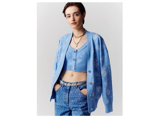 Chanel Hellblaues Kaschmir-Cardigan-Set - Ansicht 13